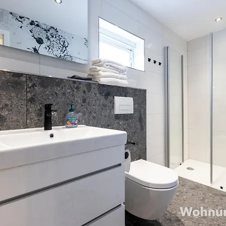 Apartment Neu Renovierte Innenstadt-wohnung *
