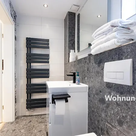 Neu Renovierte Innenstadt-wohnung Würzburg